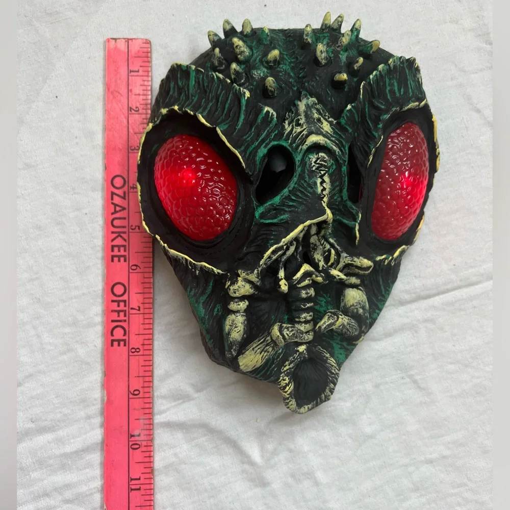 Seasons Fly Latex Head Mask EYES LIGHT UP Animals Scary Halloween Bugs Spooky